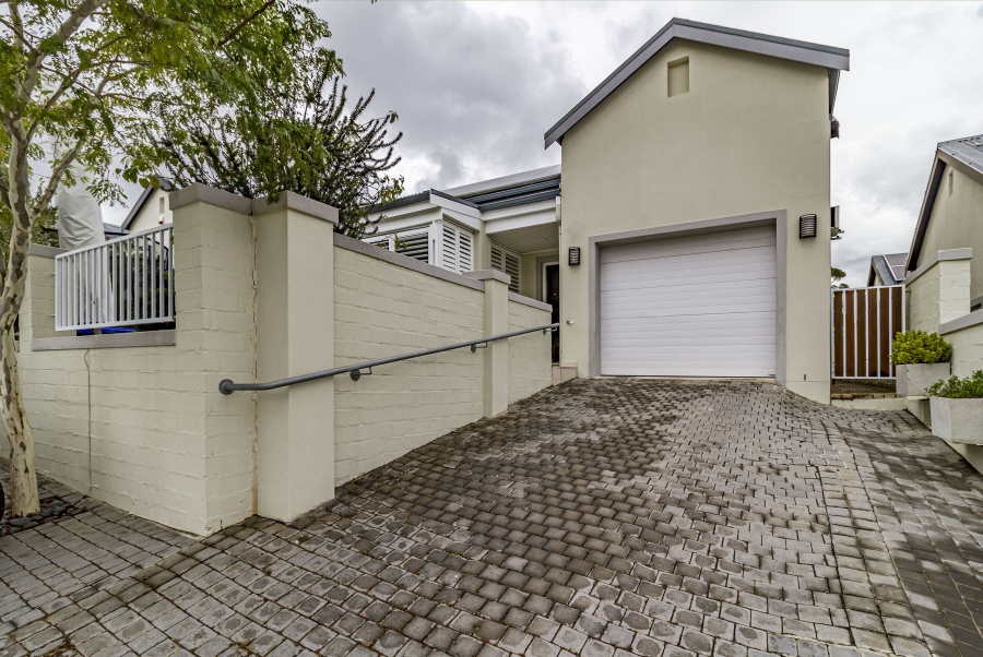 3 Bedroom Property for Sale in Heldervue Western Cape